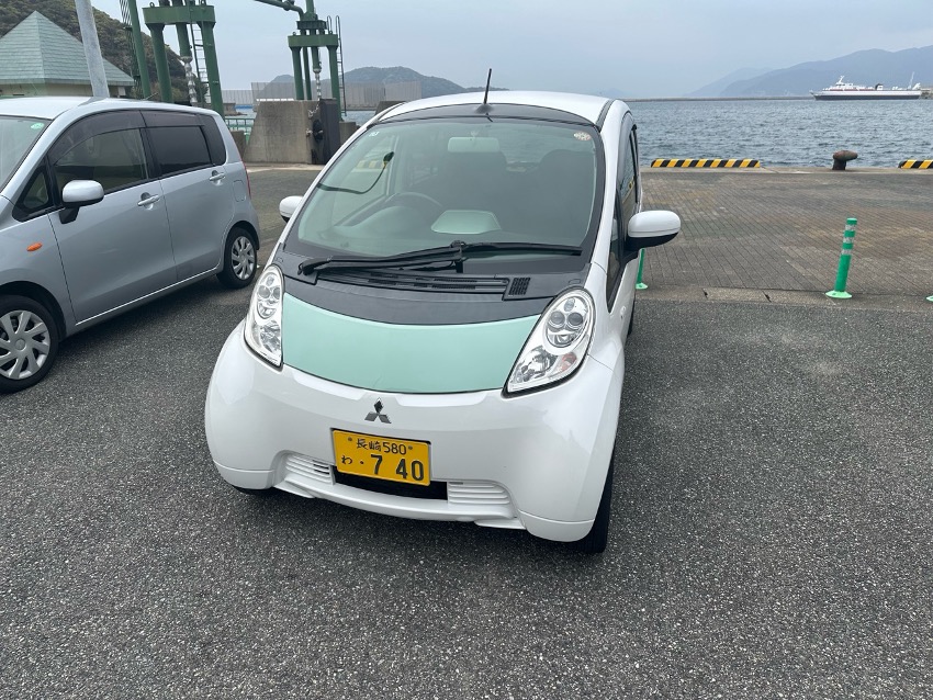 奈留レンタカーで借りた電気自動車