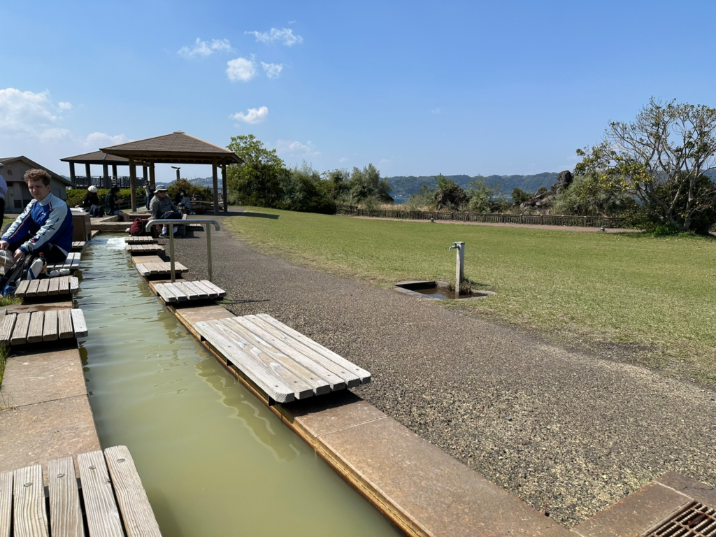桜島溶岩なぎさ公園にある足湯