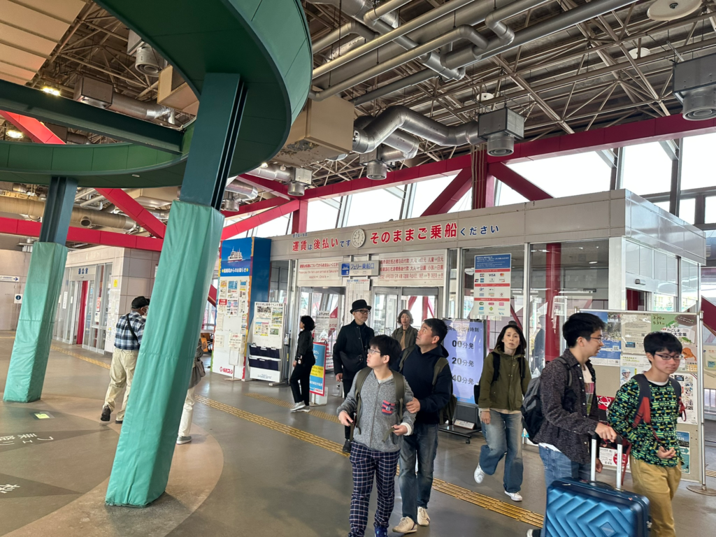 鹿児島港のフェリー乗り場