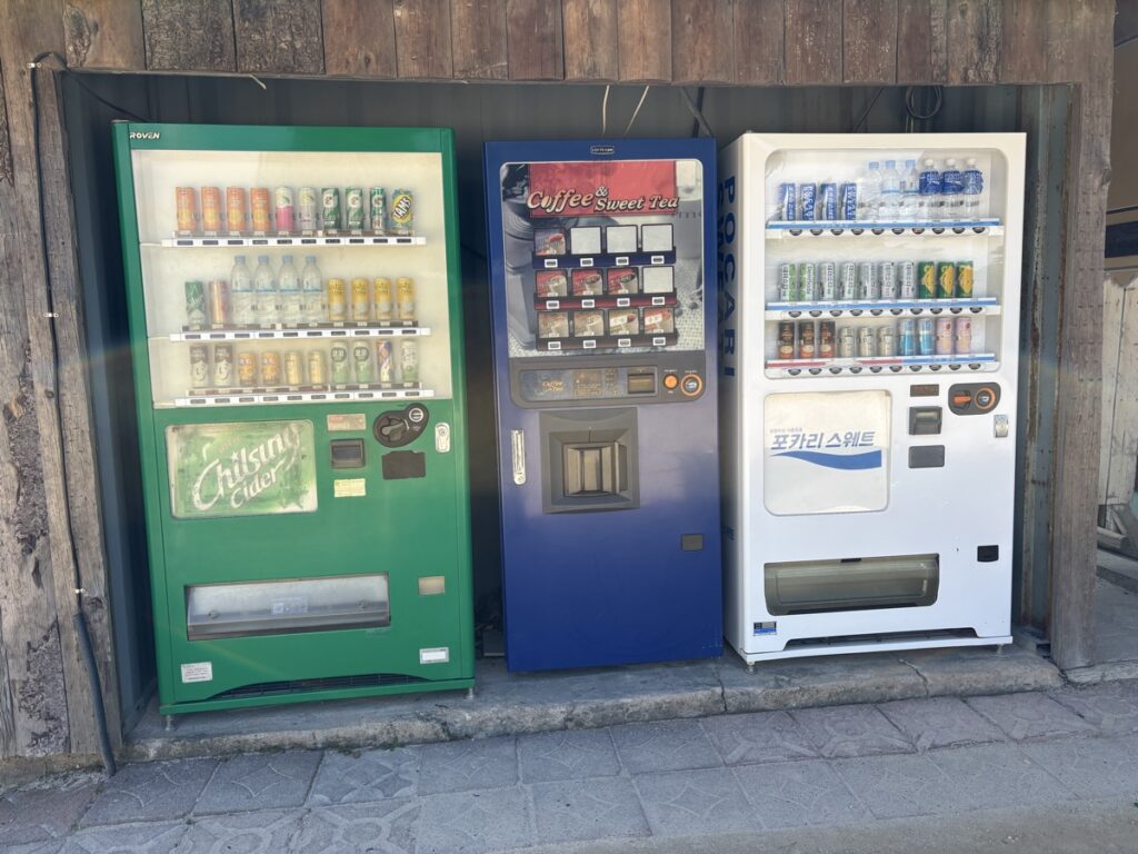 ３台の自販機の写真