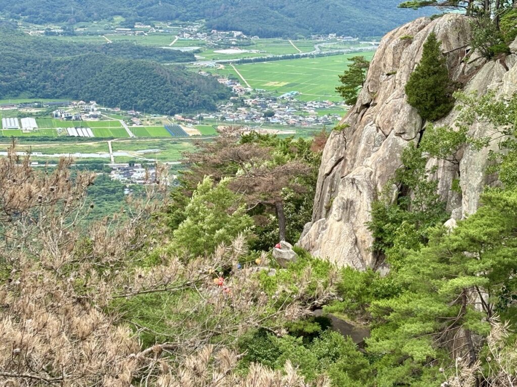 石像を写した写真。