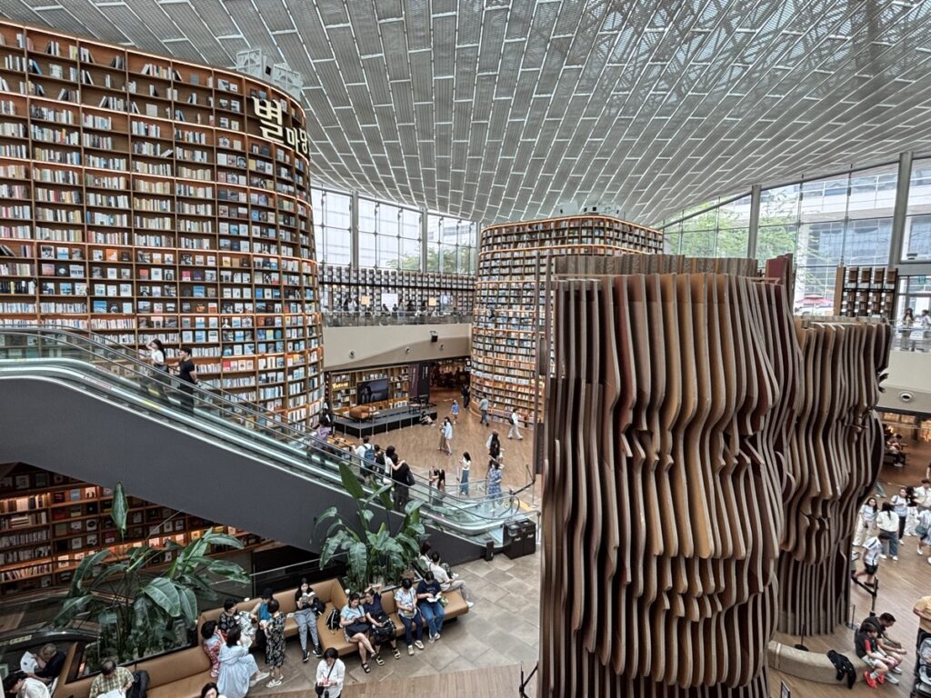 ピョルマダン図書館