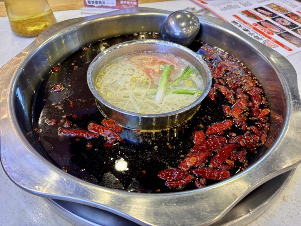 鍋のスープの写真
